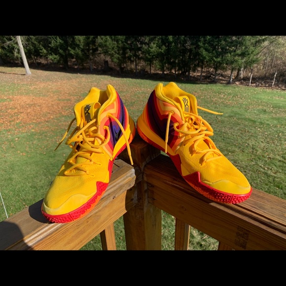 Nike Kyrie 4 70s ‘Decades Pack’ - Picture 6 of 9